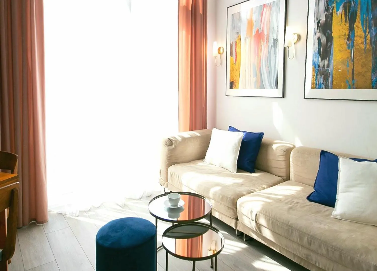 Krakowskie Przedmiescie Warsaw Apartment